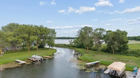 8173 112th Street NW Annandale MN 55302