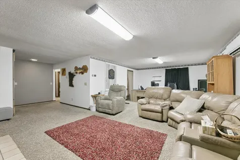 8173 112th Street NW Annandale MN 55302