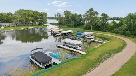 8173 112th Street NW Annandale MN 55302