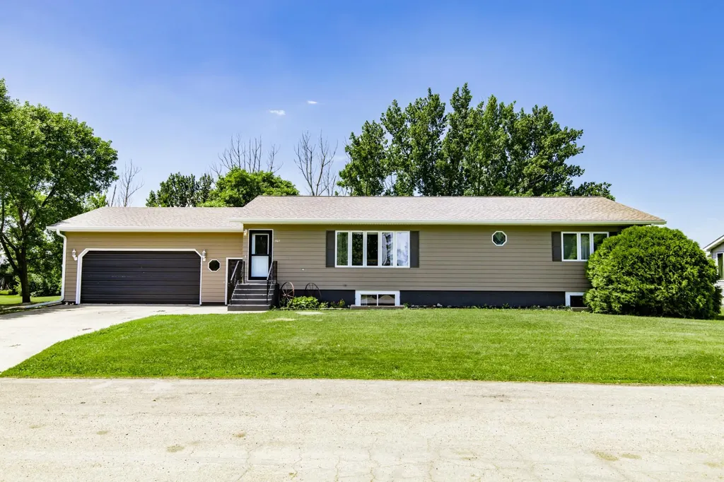 501 1st Street NW Hillsboro ND 58045