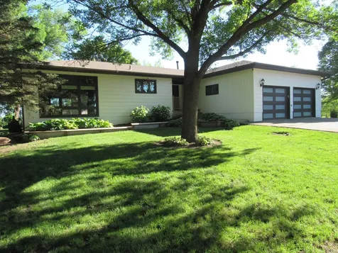 28 Linden Lane Blue Earth MN 56013