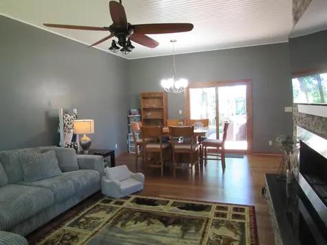28 Linden Lane Blue Earth MN 56013
