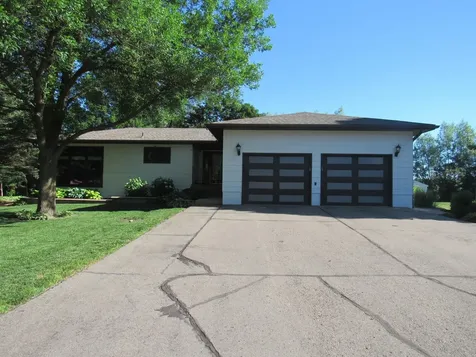 28 Linden Lane Blue Earth MN 56013