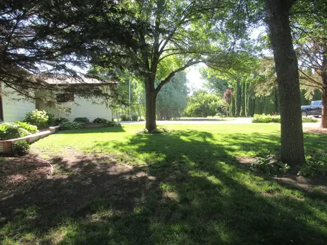 28 Linden Lane Blue Earth MN 56013