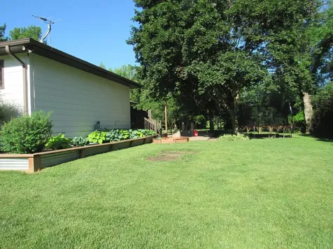 28 Linden Lane Blue Earth MN 56013