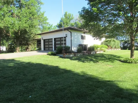 28 Linden Lane Blue Earth MN 56013