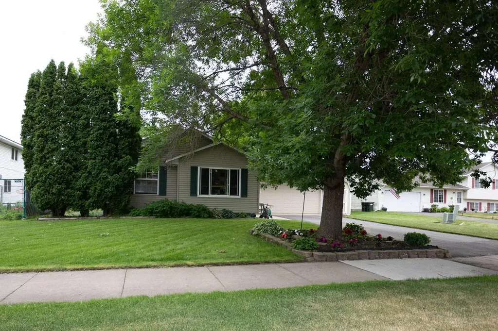 15288 Chokecherry Avenue Rosemount MN 55068