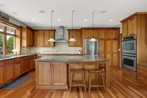 914 Jewel Avenue N Lake Elmo MN 55042