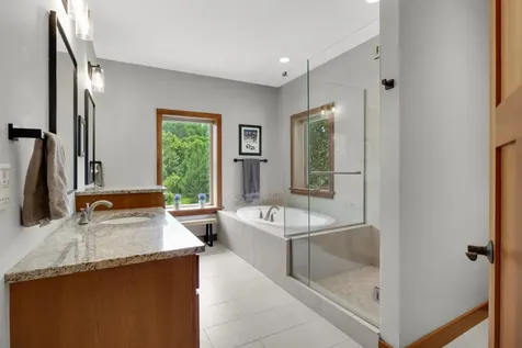 914 Jewel Avenue N Lake Elmo MN 55042