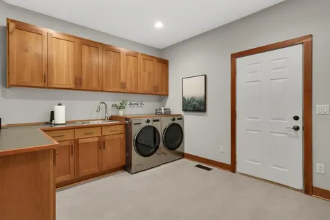914 Jewel Avenue N Lake Elmo MN 55042