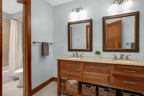 914 Jewel Avenue N Lake Elmo MN 55042