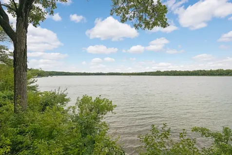 914 Jewel Avenue N Lake Elmo MN 55042