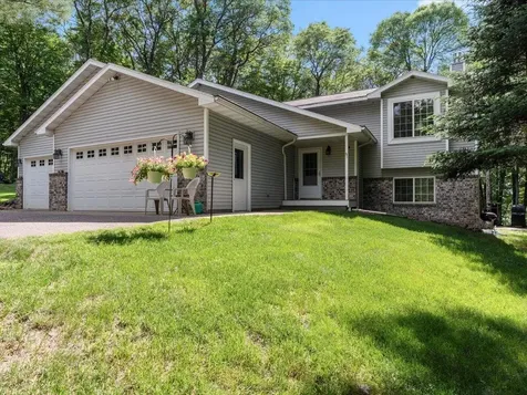 11815 Maplewood Drive East Gull Lake MN 56401