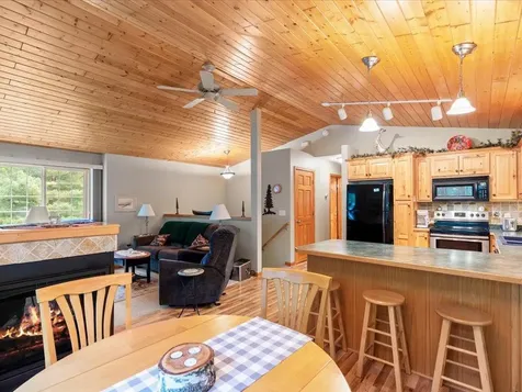 11815 Maplewood Drive East Gull Lake MN 56401