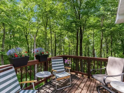 11815 Maplewood Drive East Gull Lake MN 56401