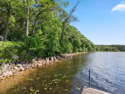 11815 Maplewood Drive East Gull Lake MN 56401