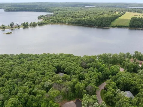 11815 Maplewood Drive East Gull Lake MN 56401