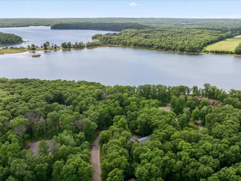 11815 Maplewood Drive East Gull Lake MN 56401