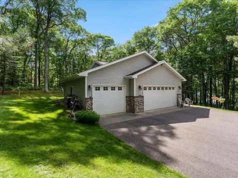 11815 Maplewood Drive East Gull Lake MN 56401