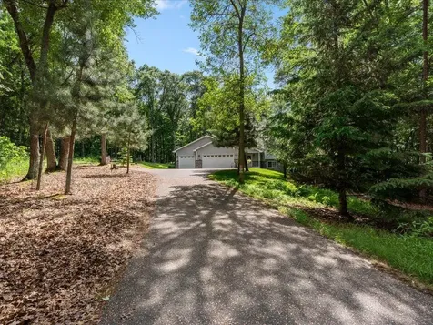 11815 Maplewood Drive East Gull Lake MN 56401