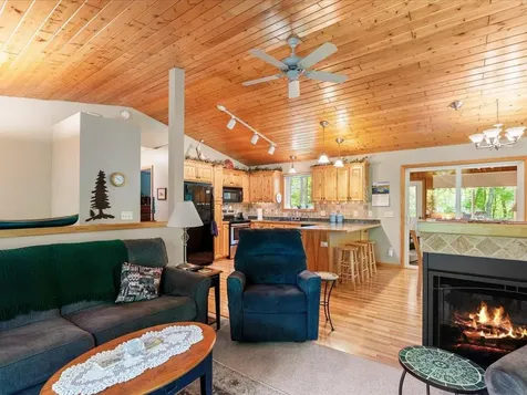11815 Maplewood Drive East Gull Lake MN 56401