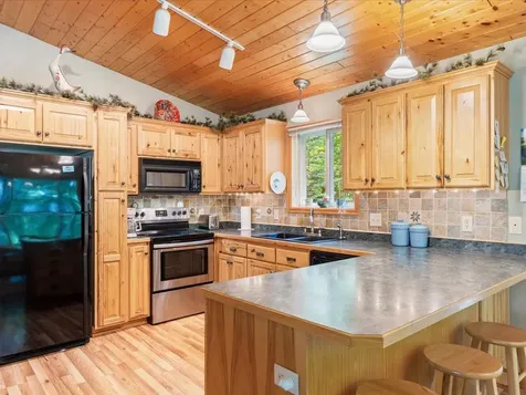 11815 Maplewood Drive East Gull Lake MN 56401