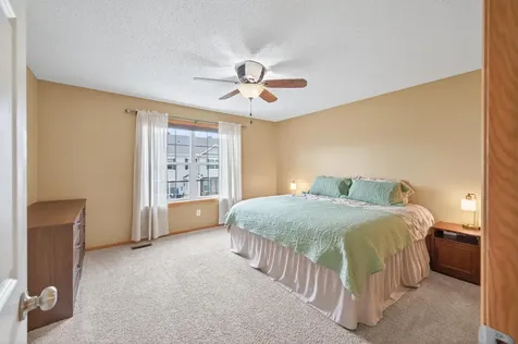 7606 11th Street N Oakdale MN 55128