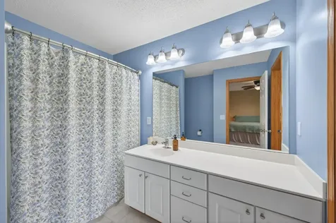 7606 11th Street N Oakdale MN 55128
