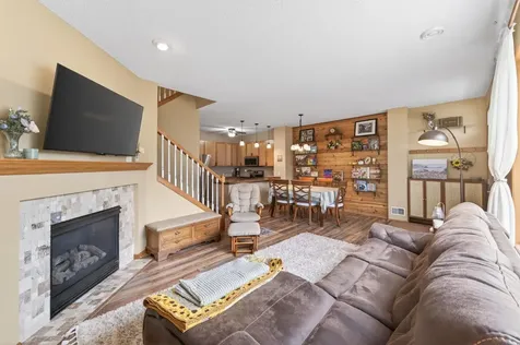 7606 11th Street N Oakdale MN 55128