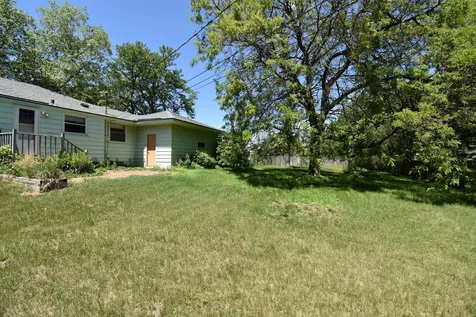 6536 Indiana Avenue N Brooklyn Center MN 55429