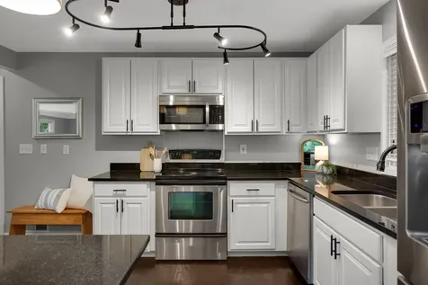 2884 W Owasso Boulevard Roseville MN 55113