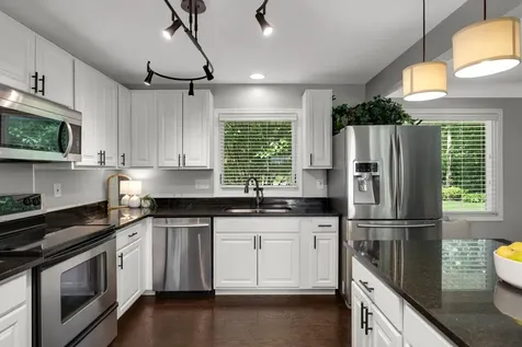 2884 W Owasso Boulevard Roseville MN 55113