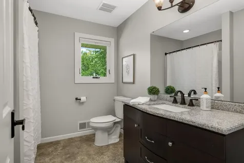2884 W Owasso Boulevard Roseville MN 55113