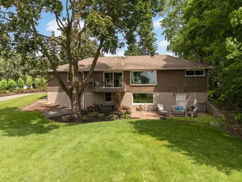 2884 W Owasso Boulevard Roseville MN 55113
