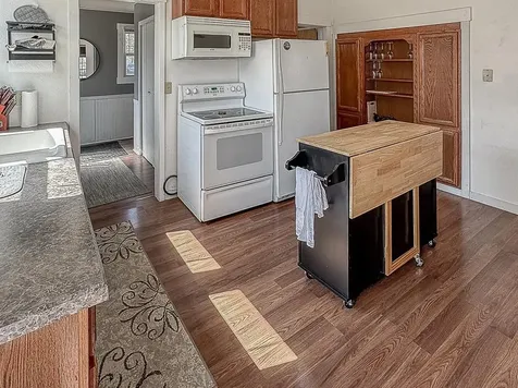672 S Anna Avenue Lake Crystal MN 56055