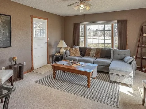 672 S Anna Avenue Lake Crystal MN 56055