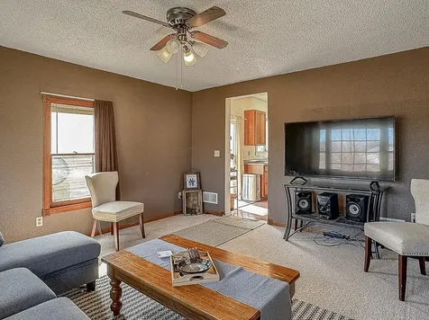 672 S Anna Avenue Lake Crystal MN 56055
