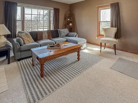 672 S Anna Avenue Lake Crystal MN 56055