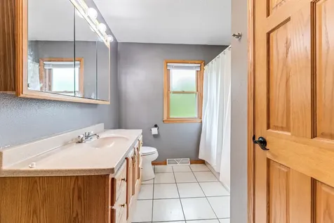 1497 Claudia Avenue La Crescent MN 55947