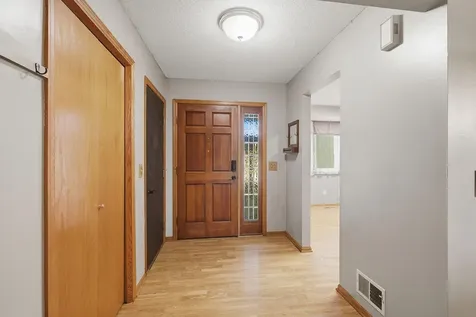 17040 Glencoe Avenue Lakeville MN 55044