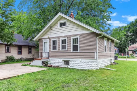 1812 Minnehaha Avenue E Saint Paul MN 55119
