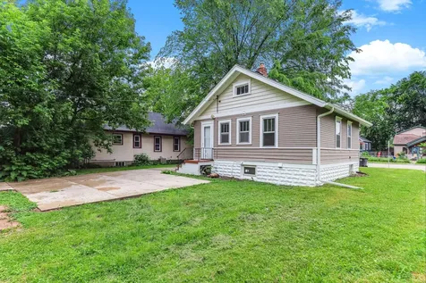 1812 Minnehaha Avenue E Saint Paul MN 55119