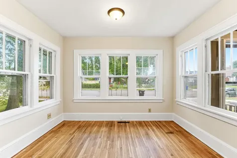 1812 Minnehaha Avenue E Saint Paul MN 55119