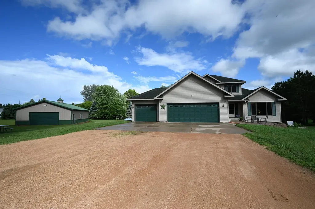 2161 Colburn Drive Shakopee MN 55379