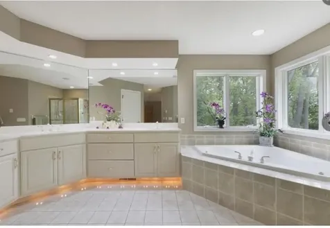 8217 W 93rd Street Circle Bloomington MN 55438