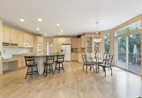 8217 W 93rd Street Circle Bloomington MN 55438