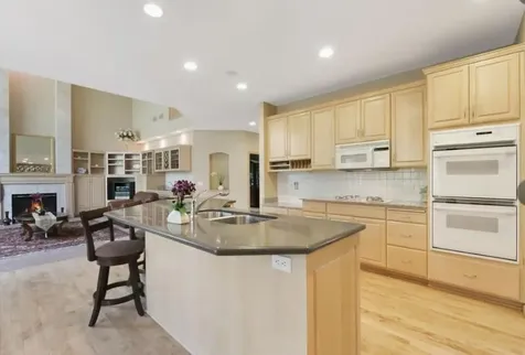8217 W 93rd Street Circle Bloomington MN 55438