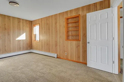 302 Squire Avenue Raymond MN 56282