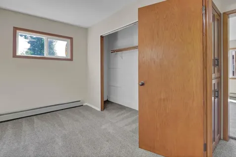 302 Squire Avenue Raymond MN 56282
