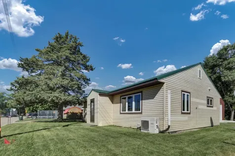 302 Squire Avenue Raymond MN 56282